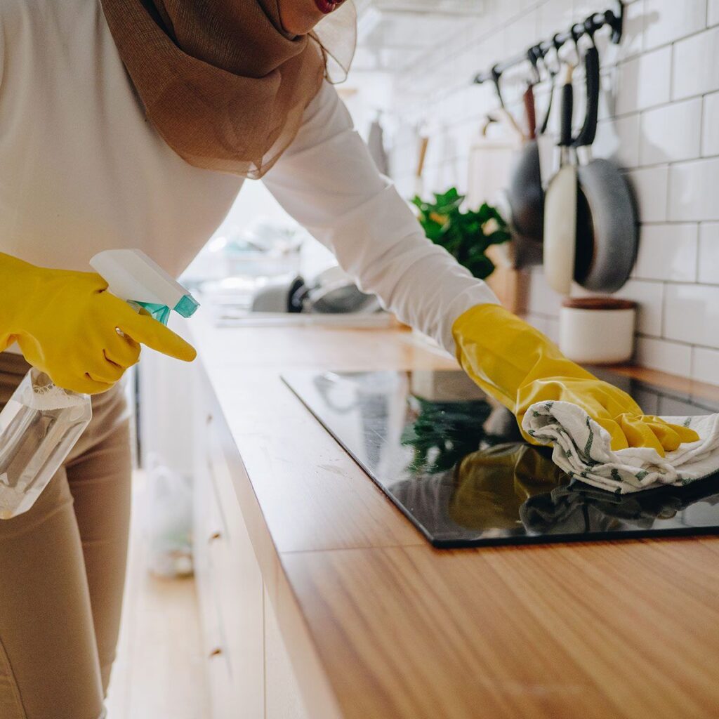 Kitchen Deep Cleaning Service